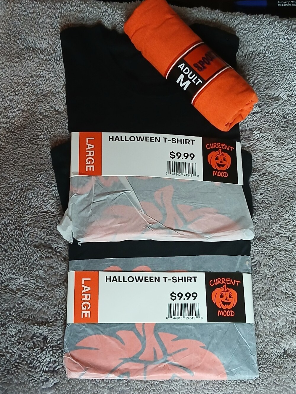 New Halloween Graphic T Shirt Mixed Lot Size 1 Medium 2 Large Bundle of 3